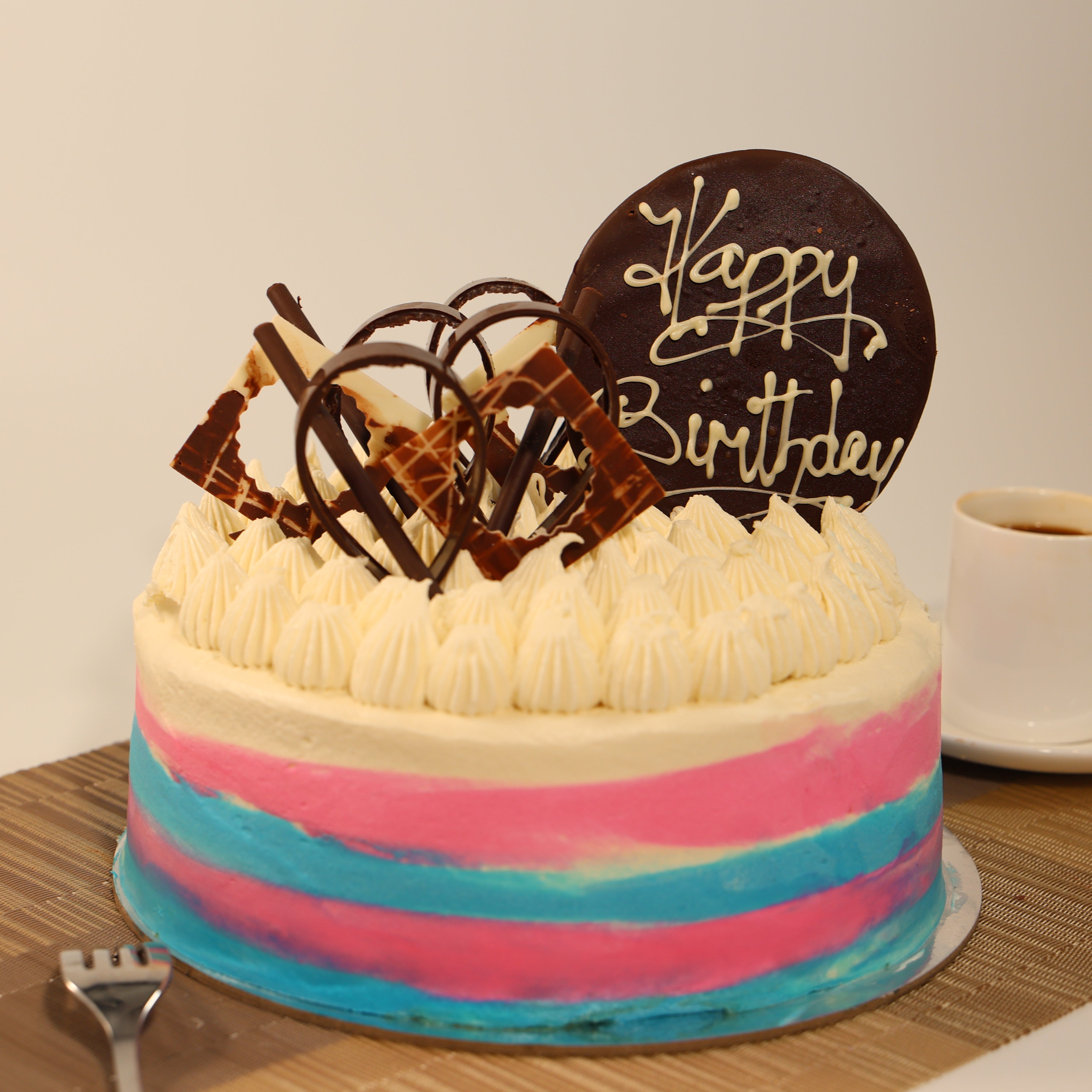 LARGE HUMMINGBIRD CAKE