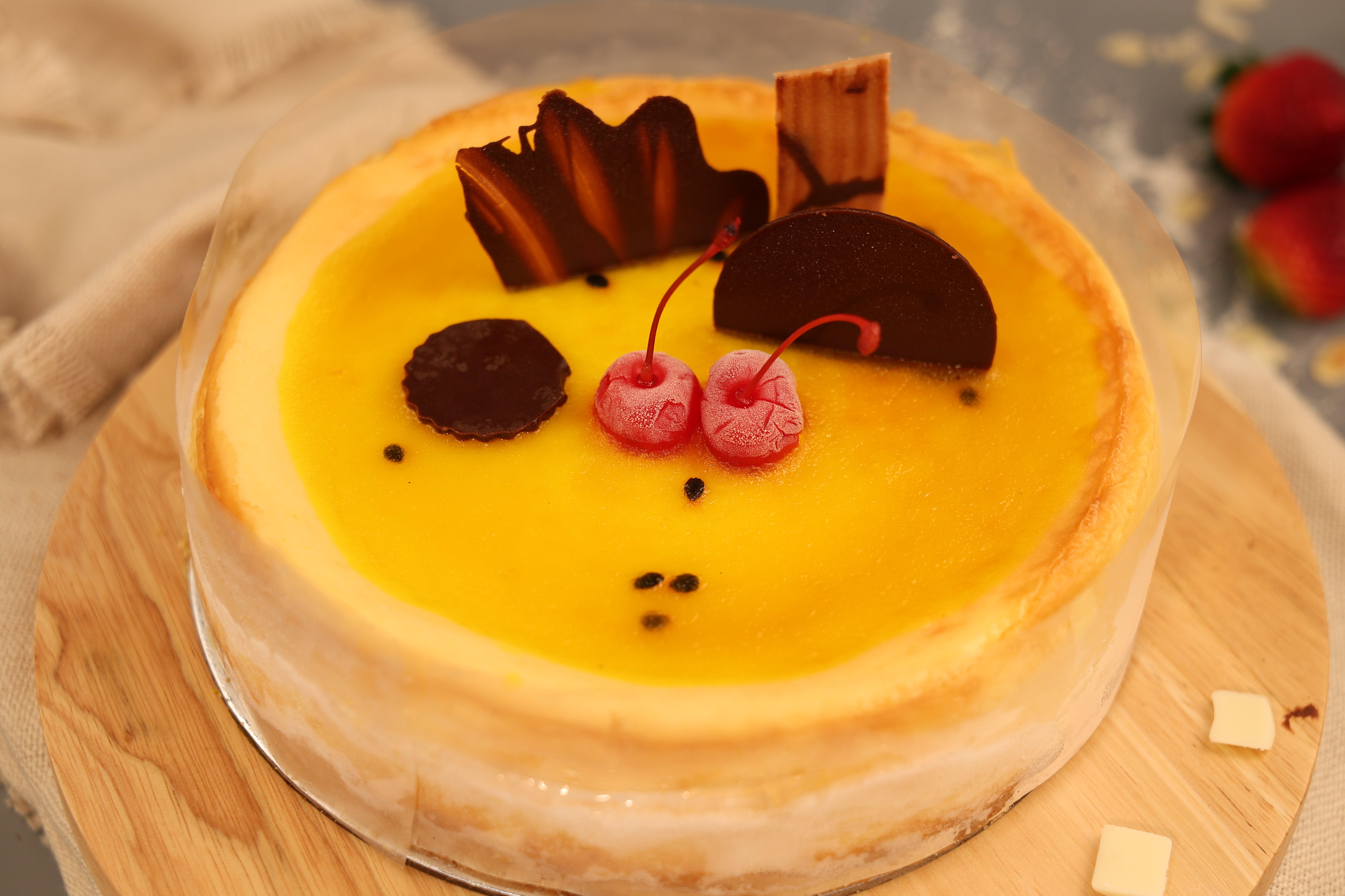 LARGE BAKED PASSIONFRUIT CHEESCAKE