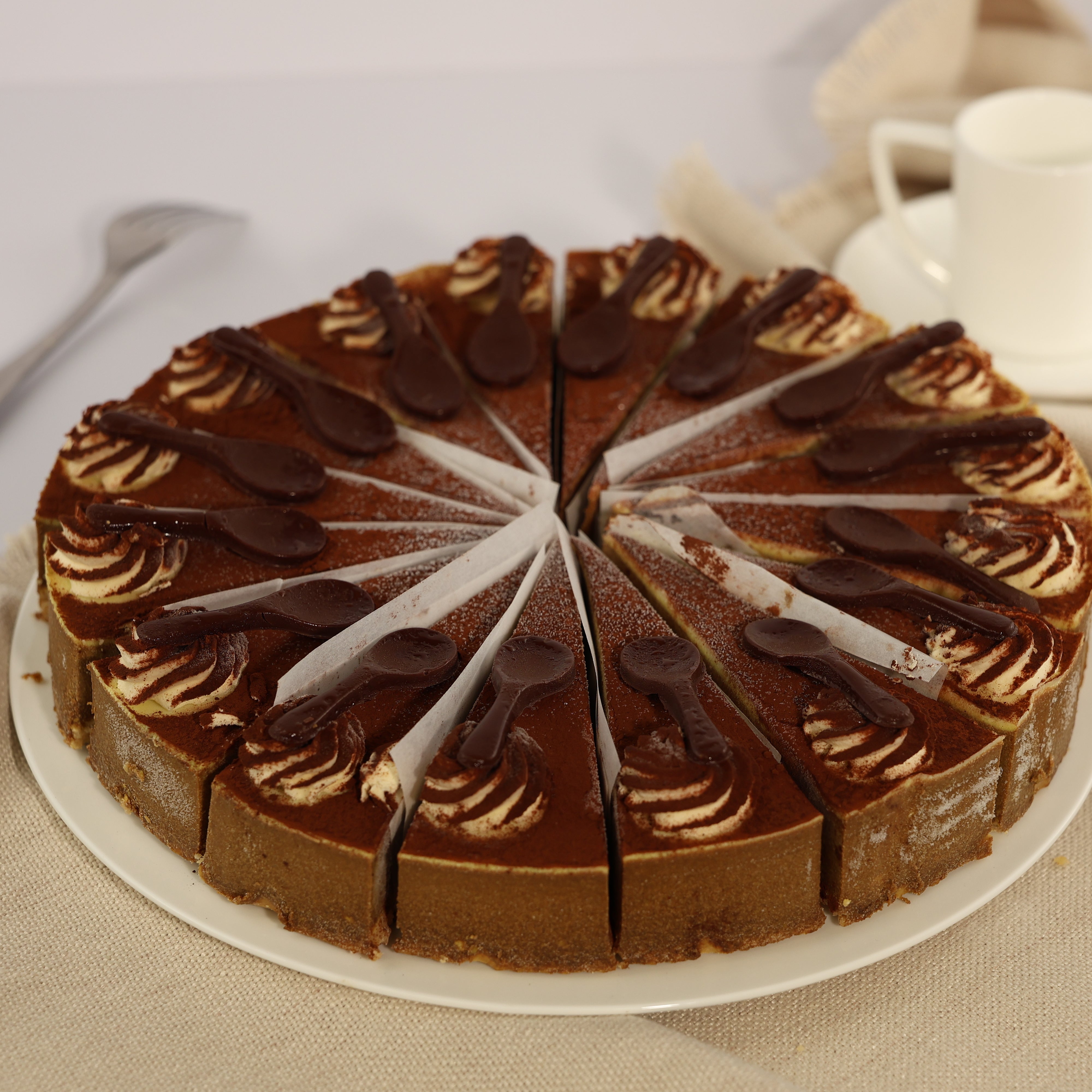 LARGE CAPPUCCINO CUT CAKE