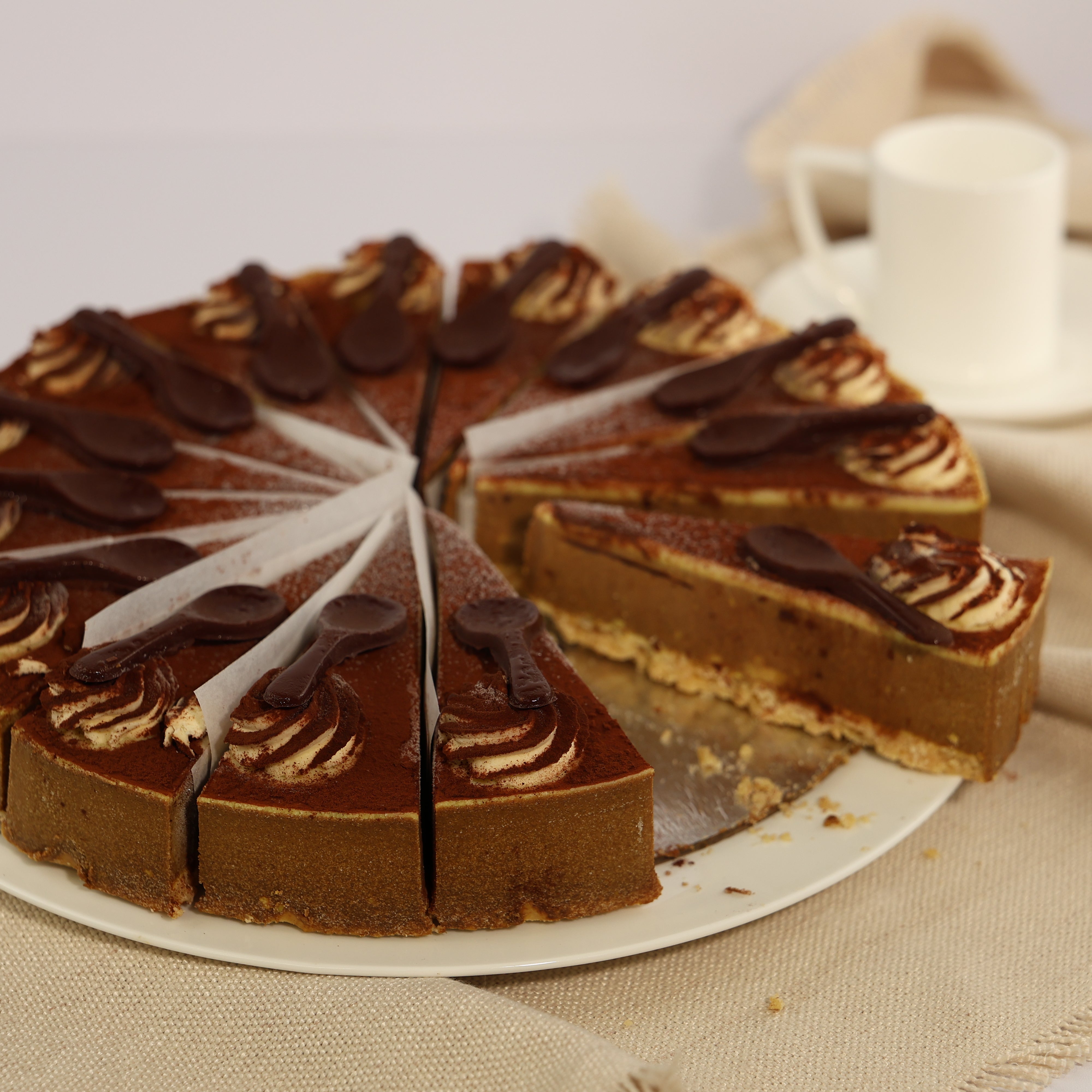 LARGE CAPPUCCINO CUT CAKE