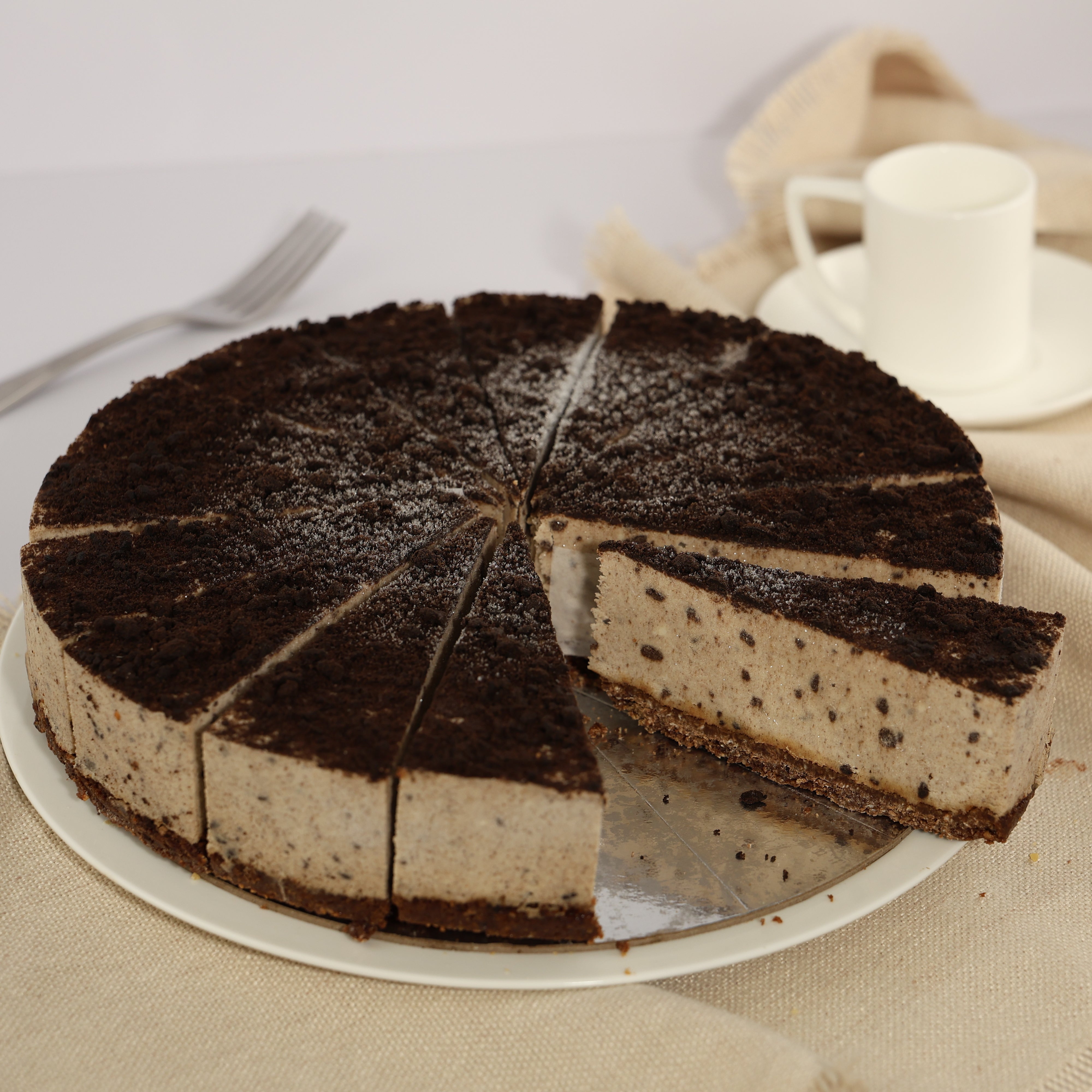 LARGE COOKIES AND CREAM CUT CAKE