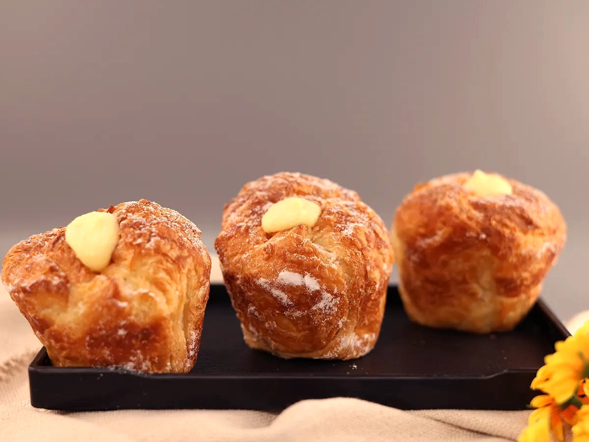 CUSTARD VANILLA CRUFFINS BOX 9