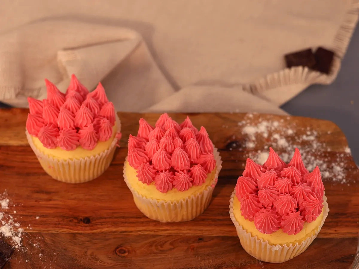 ASSORTED CUPCAKES BOX 12