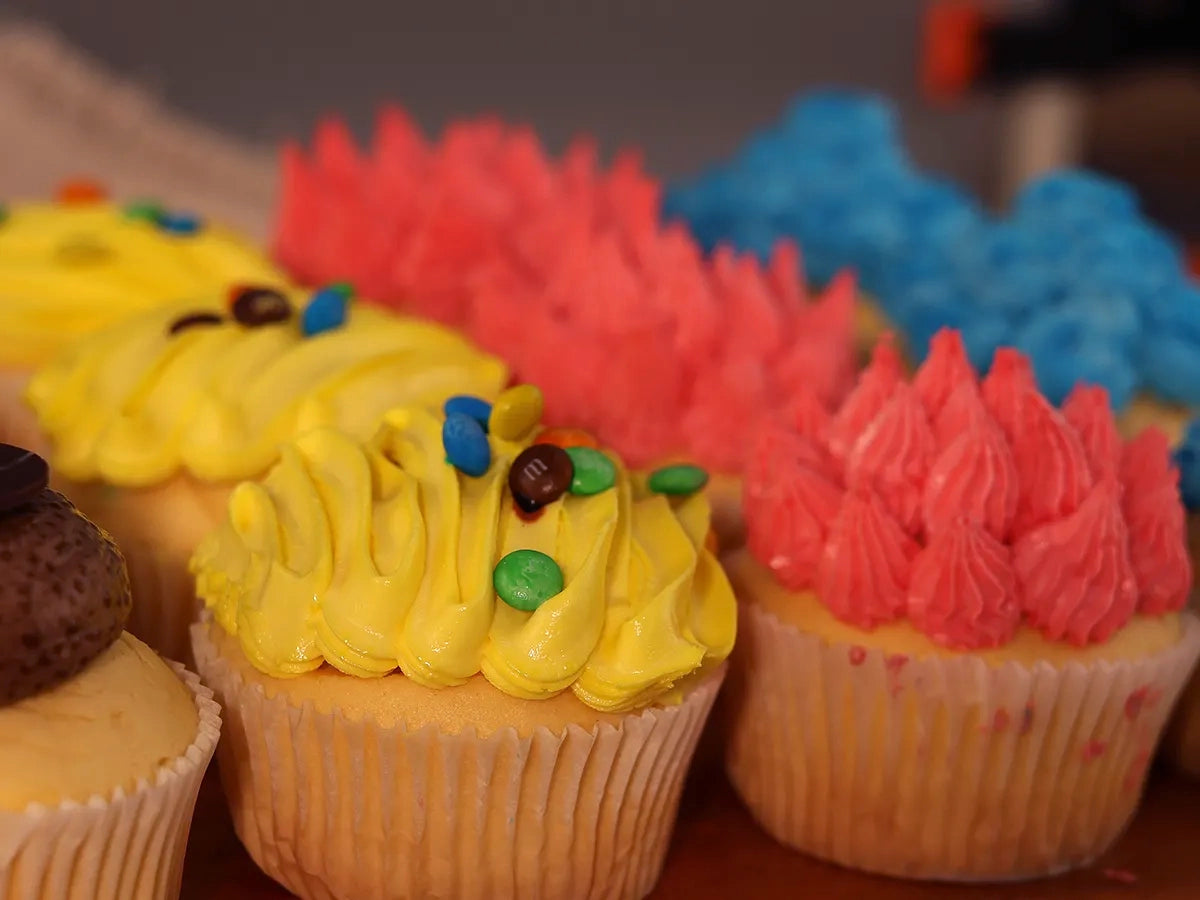 ASSORTED CUPCAKES BOX 12