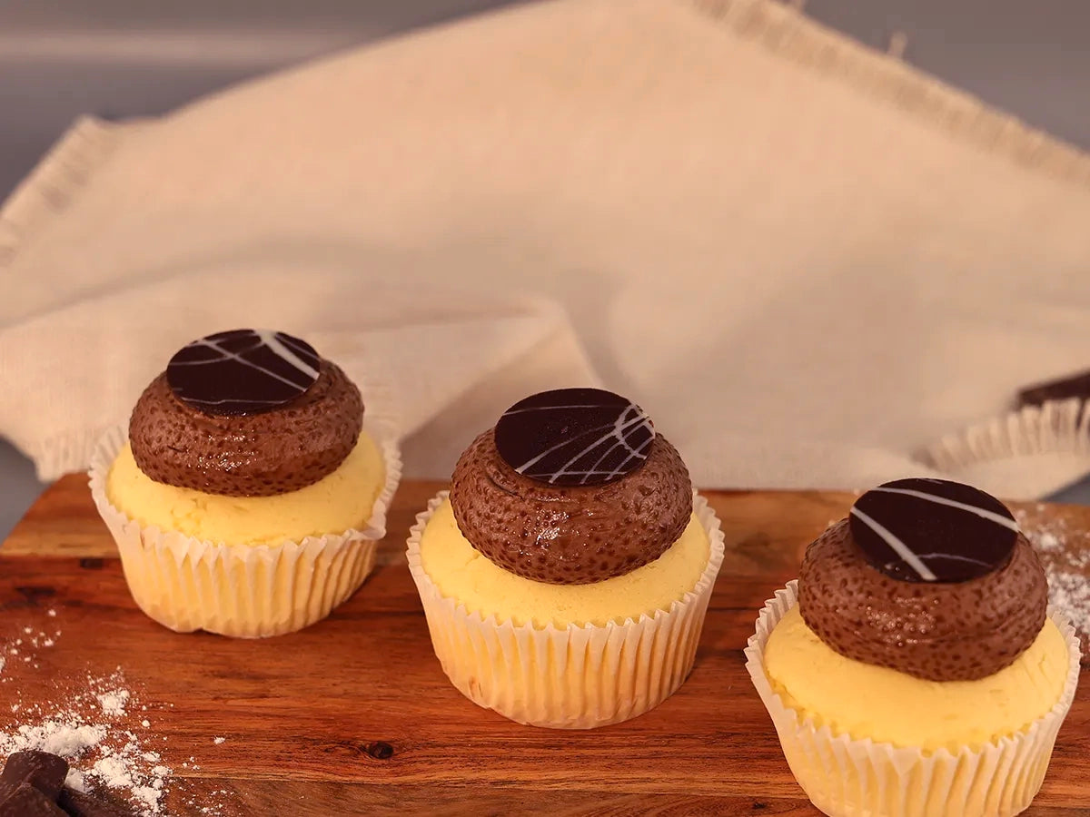 ASSORTED CUPCAKES BOX 12