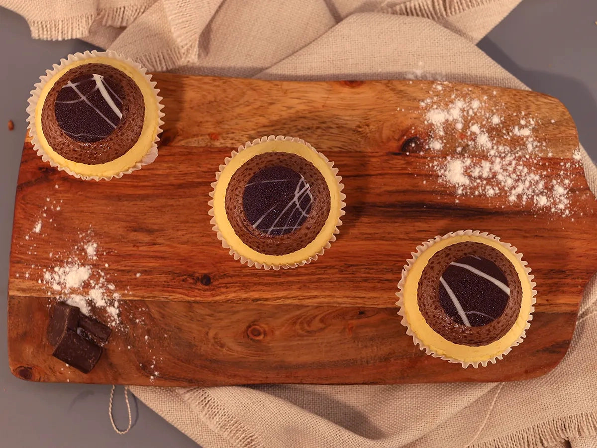 ASSORTED CUPCAKES BOX 12