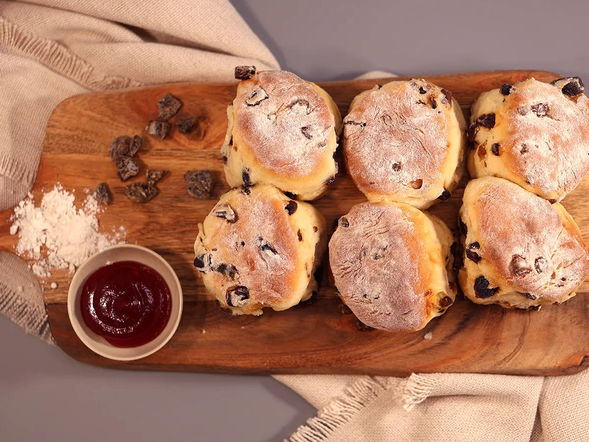 DATE SCONES BOX 6