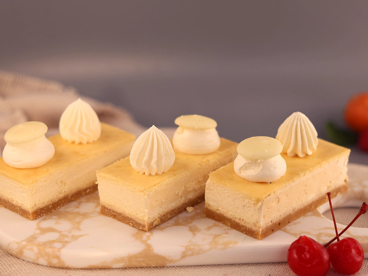 BAKED CHEESECAKE SLICES BOX 8