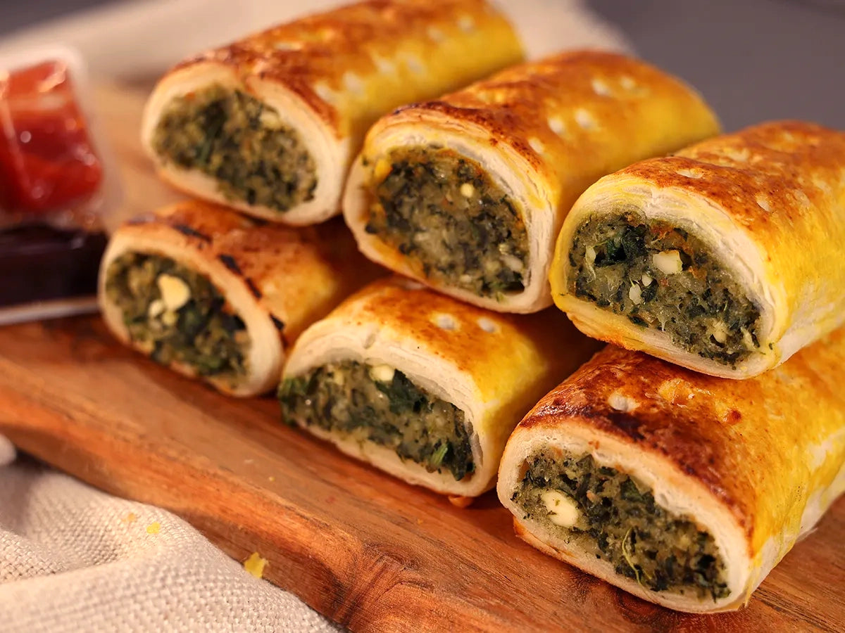 MINI SPINACH AND FETTA ROLLS BOX 6