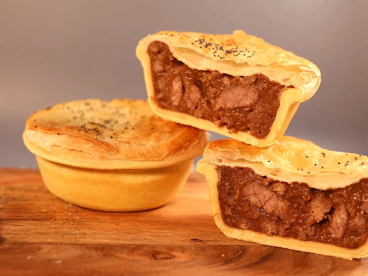 TRADITIONAL CHUNKY STEAK PIES BOX 6