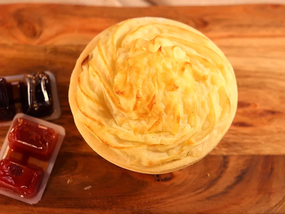 CHUNKY STEAK & POTATO CHEESE PIES BOX 6