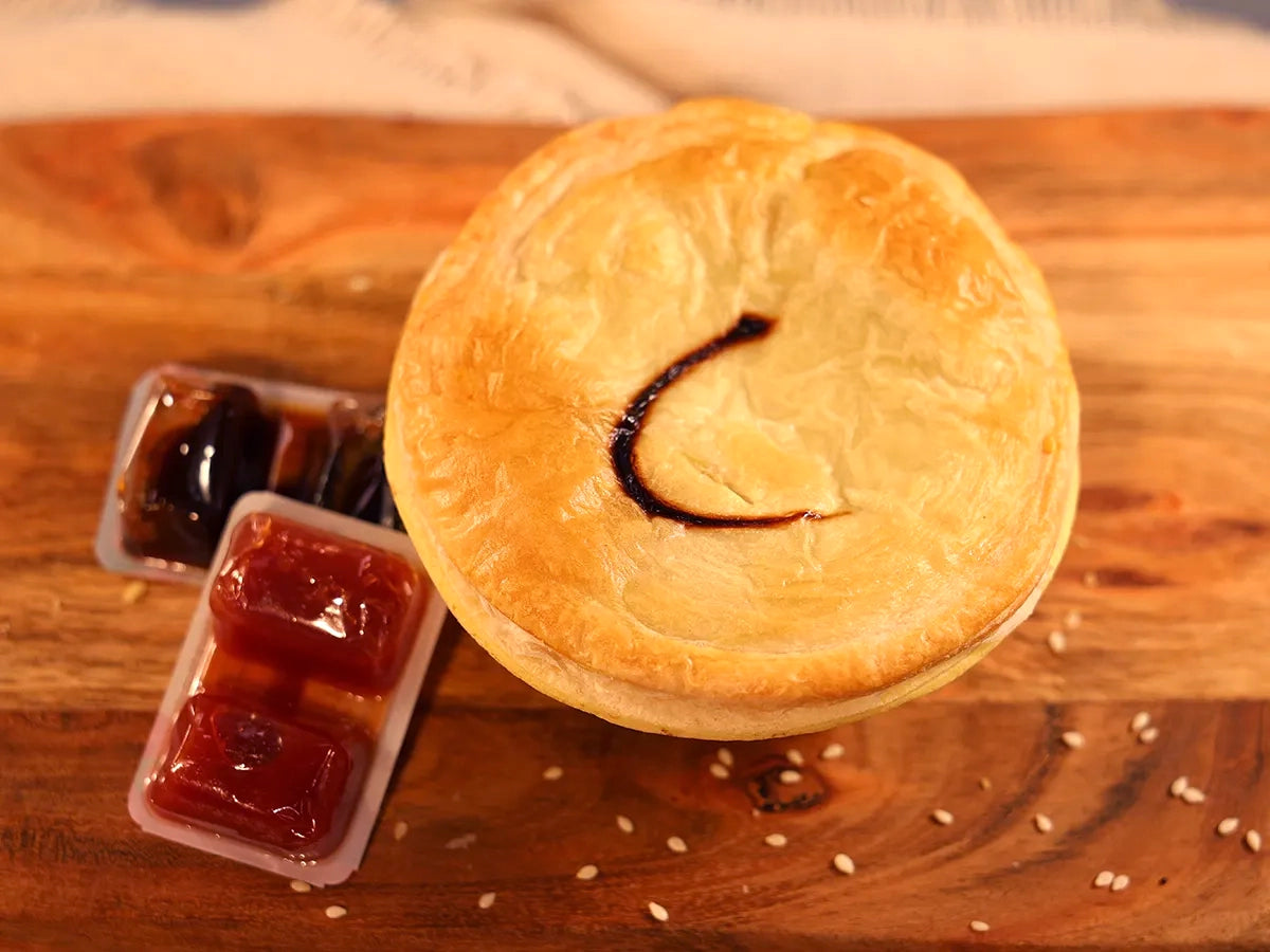 CHUNKY STEAK & CURRY PIES BOX 6