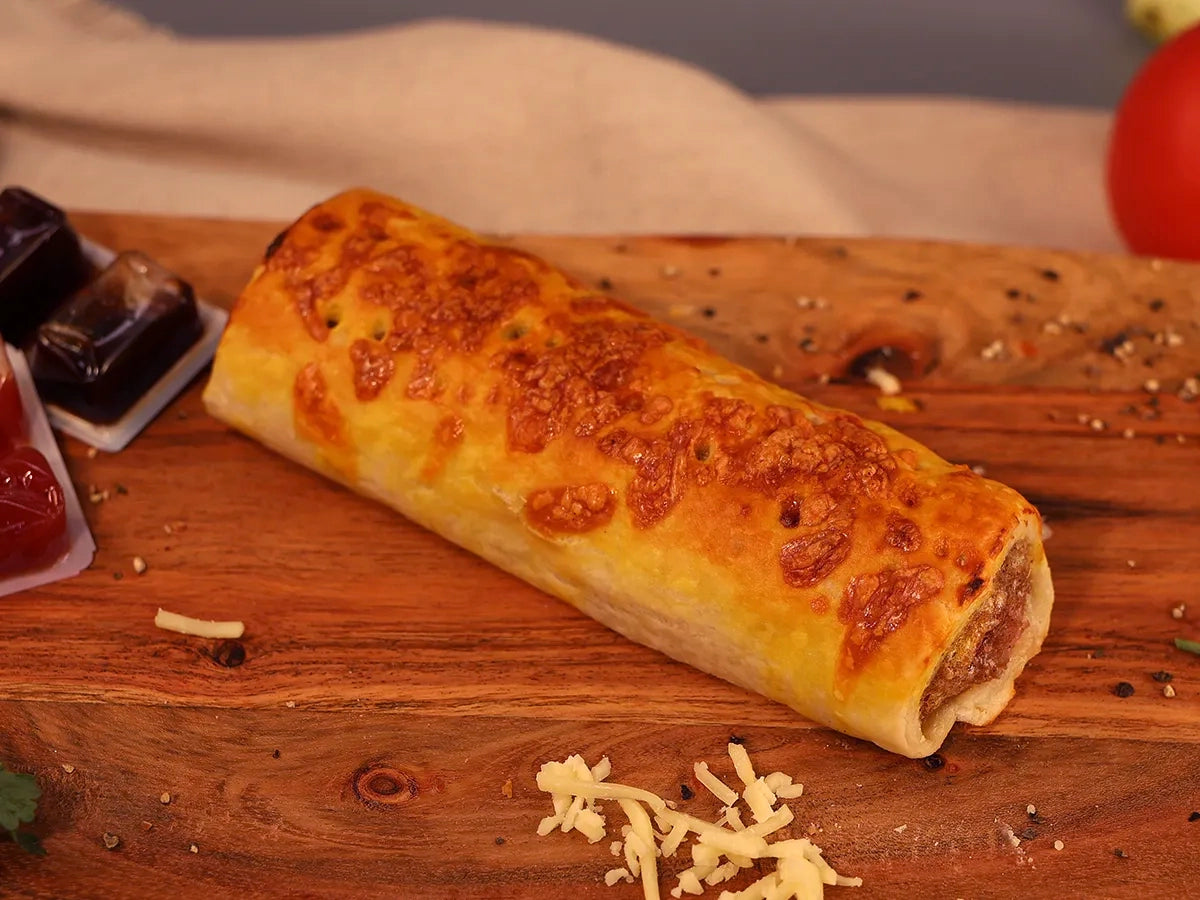CHEESE BACON BEEF SAUSAGE ROLLS BOX 6
