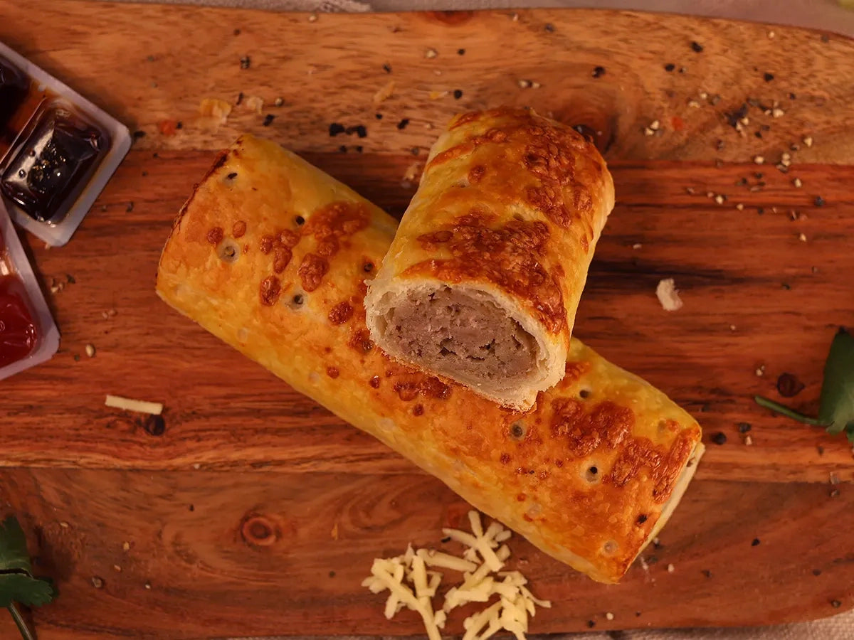 CHEESE BACON BEEF SAUSAGE ROLLS BOX 6