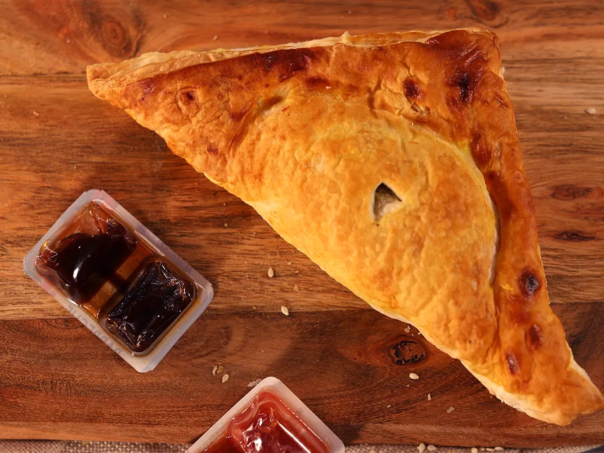 SPINACH FETTA TRIANGLE PASTRY BOX 6