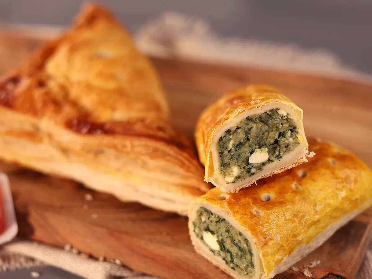 SPINACH FETTA TRIANGLE PASTRY BOX 6