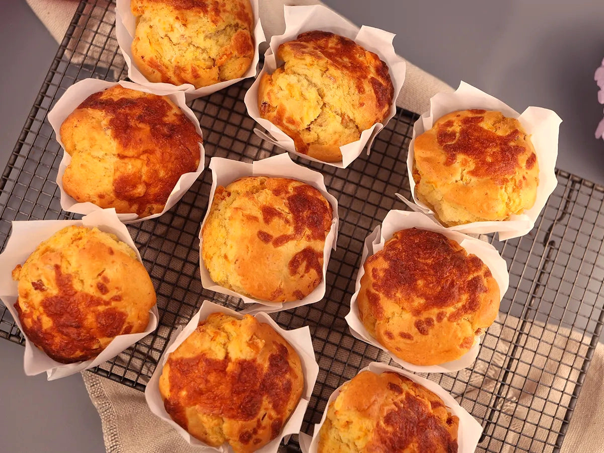 CHEESE PUMPKIN MUFFINS BOX 9