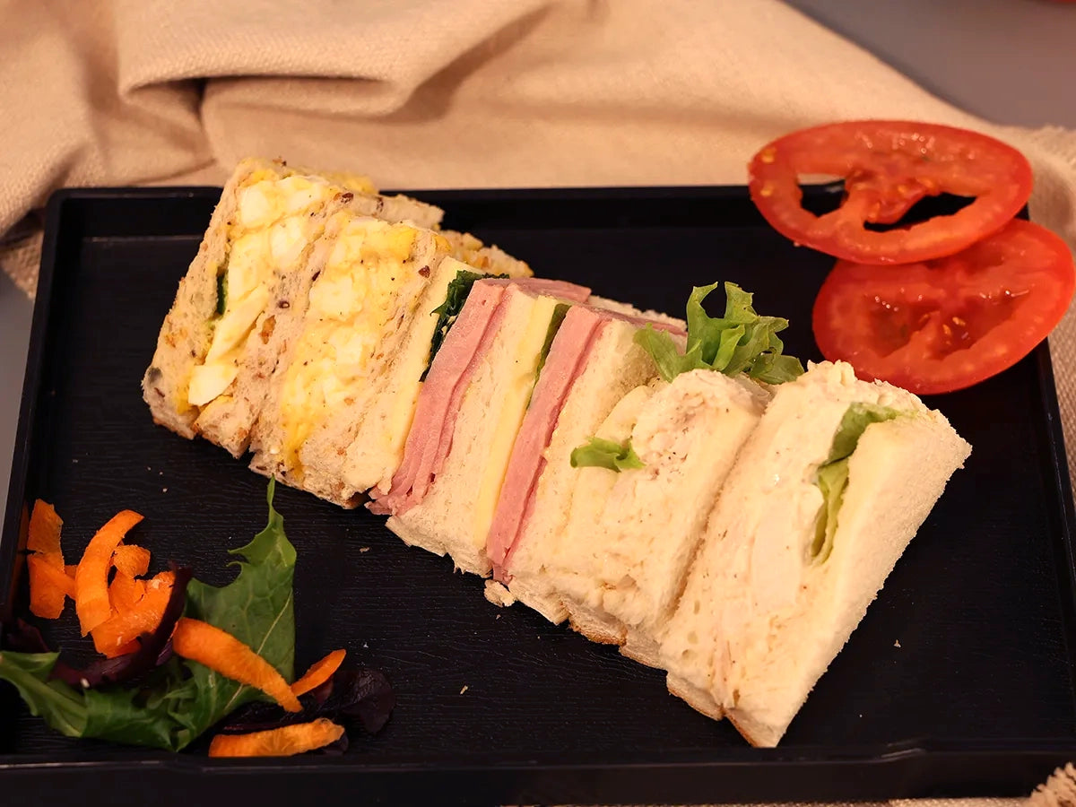 TRADITIONAL TRIANGLE SANDWICHES - BY SERVE 6