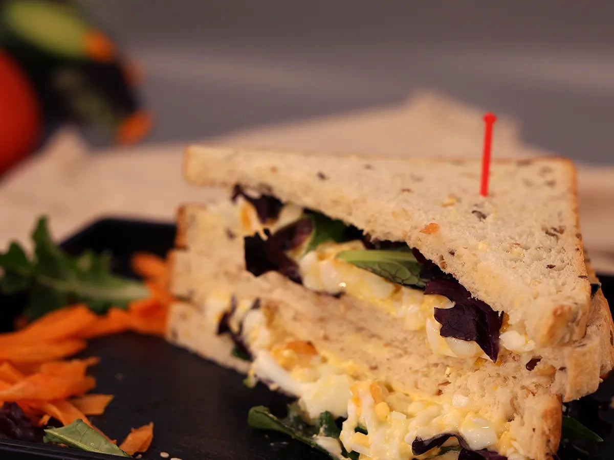 LARGE TRADITIONAL TRIANGLE SANDWICHES BOX 8