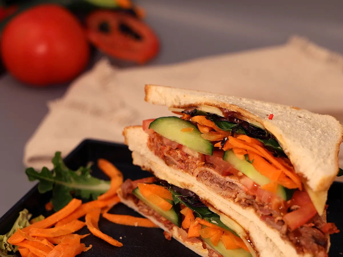 LARGE TRADITIONAL TRIANGLE SANDWICHES BOX 8